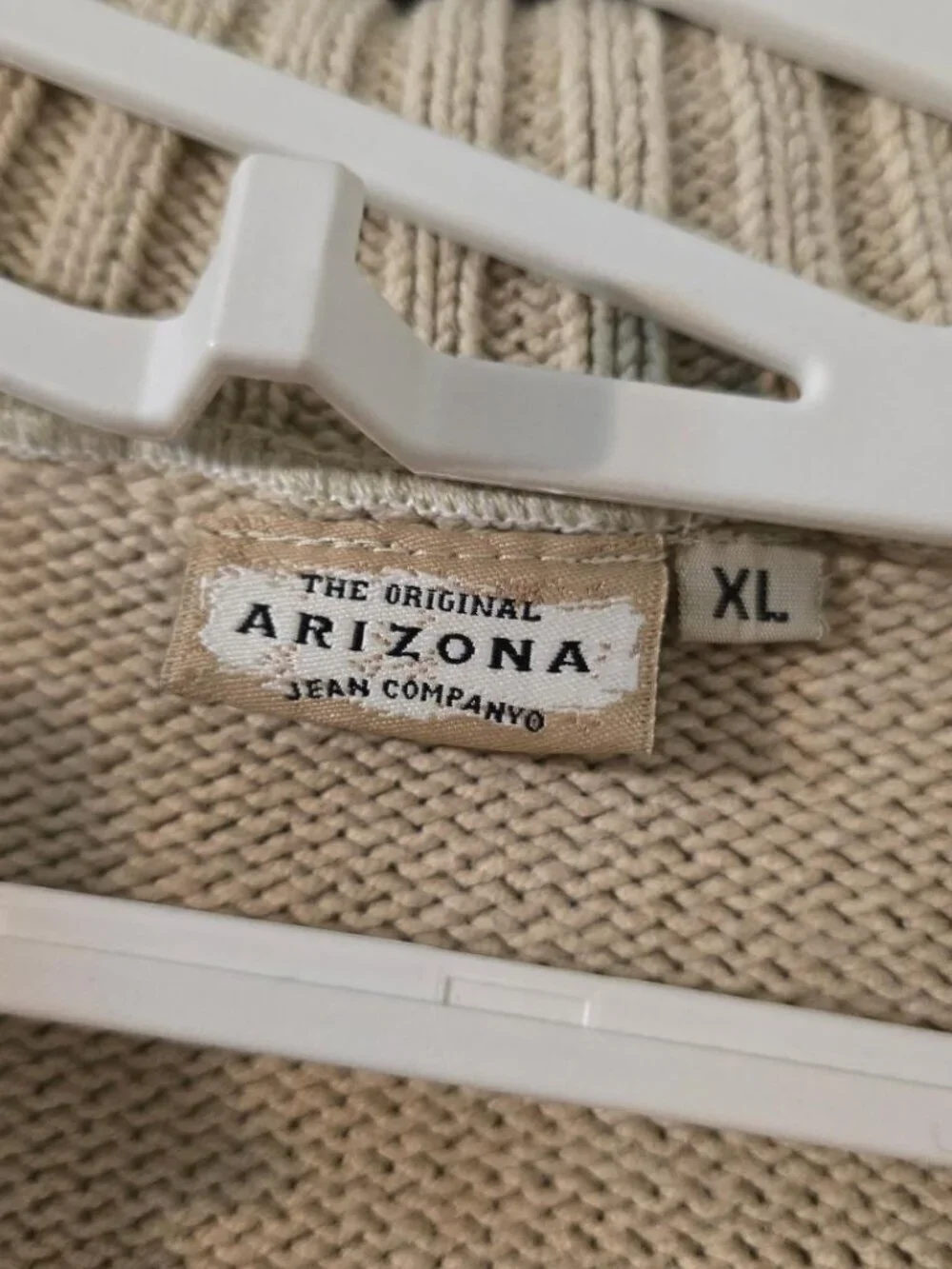 NWOT M (L-Runs Small) Arizona Jean Company Tan /Beige Cardigan L-Sleeves Sweater